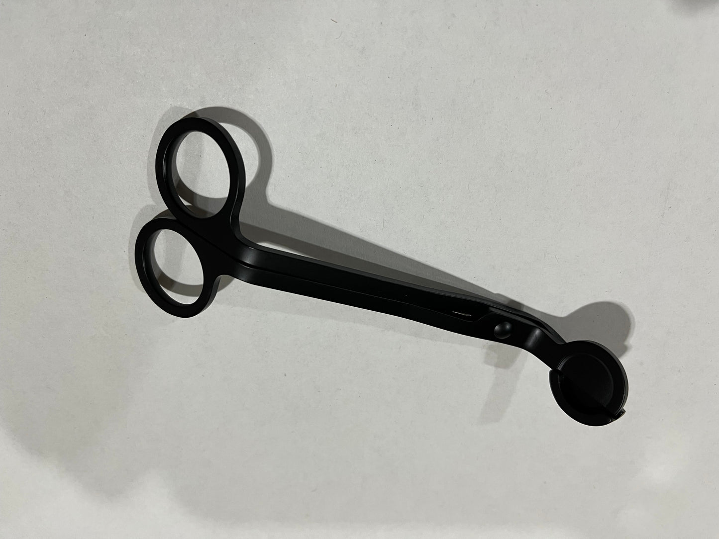 Candle Wick Trimmer, Helps to trim wick and control the flame allowing for a cleaner burn