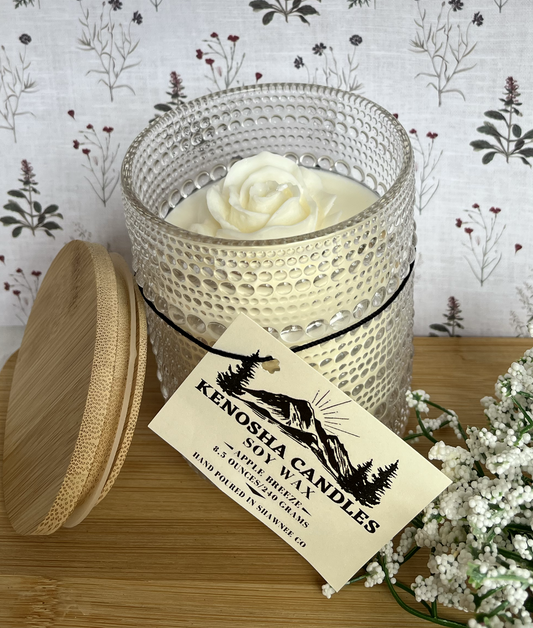 Hand-Poured Luxury Soy Candle-Apple Breeze
