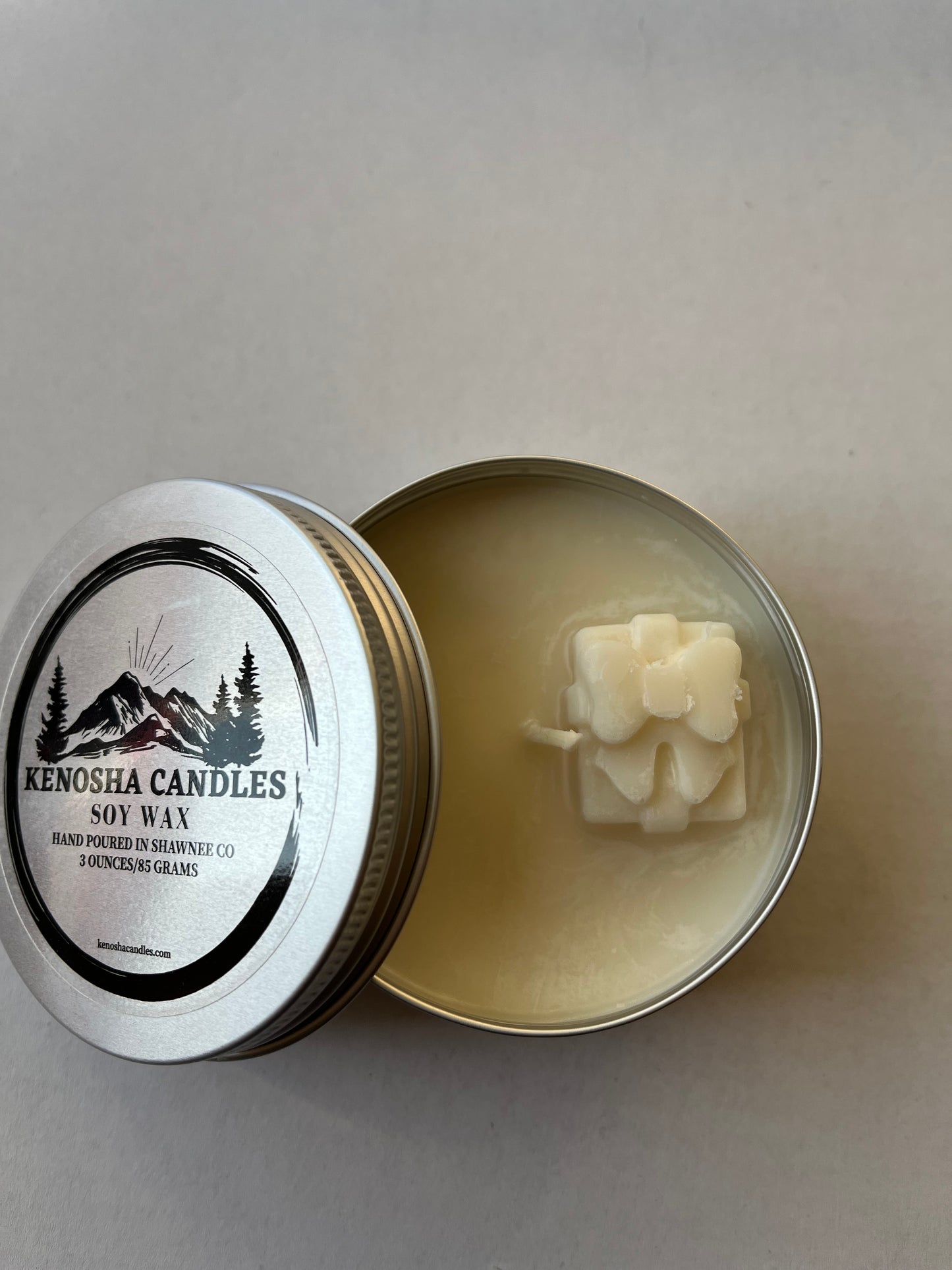 Limited Supply for Christmas-Hand Poured 3 Ounce Soy Candle Tin-Cinnamon Cashmere